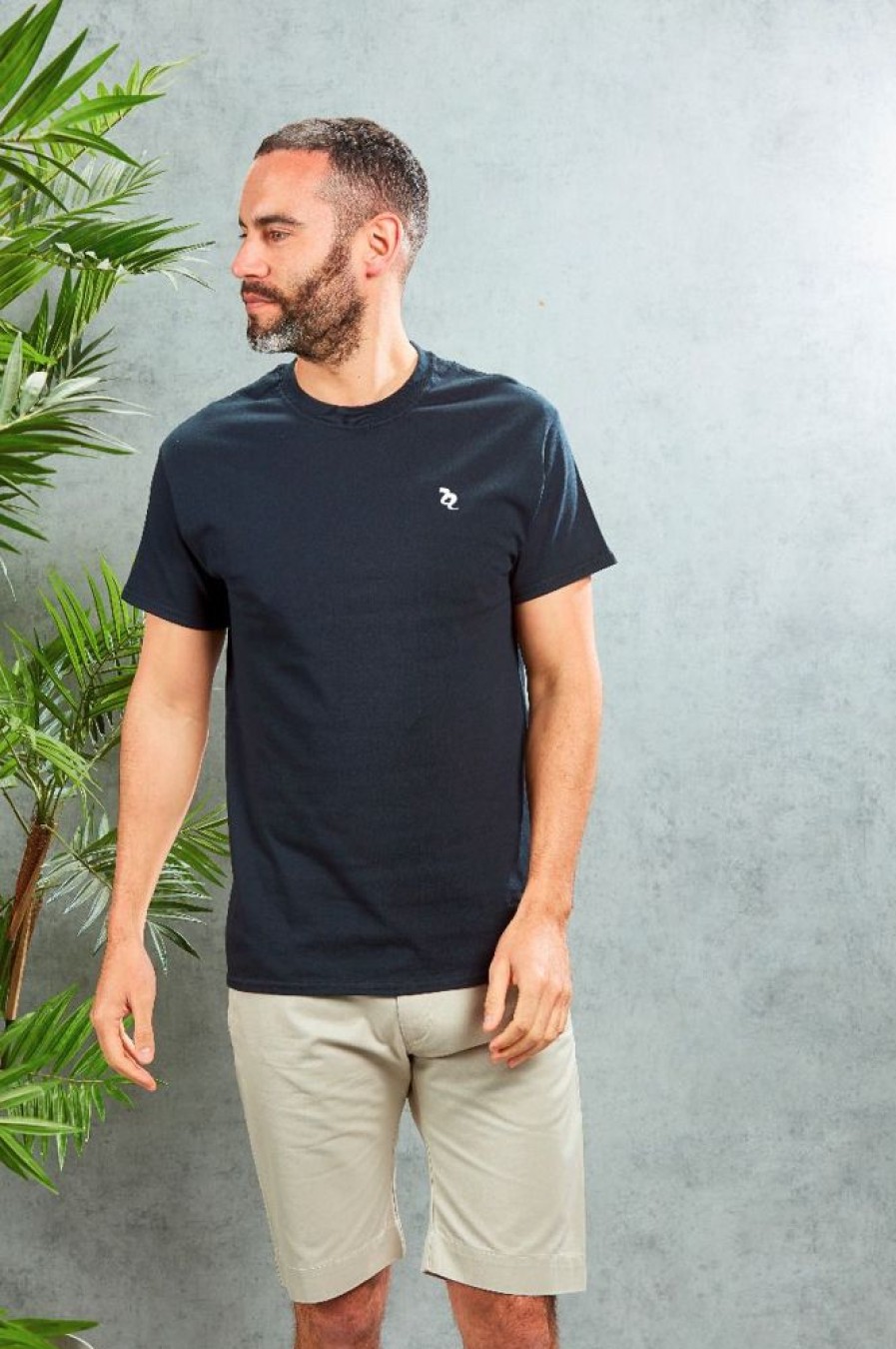 Casualwear Double Two | Plain Black Logo T-Shirt Lifestyle