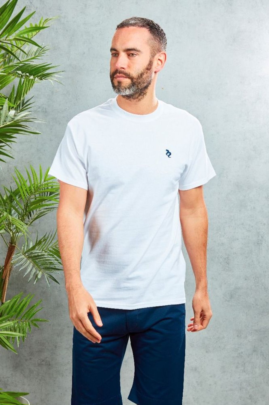 Casualwear Double Two | Plain White Logo T-Shirt Lifestyle